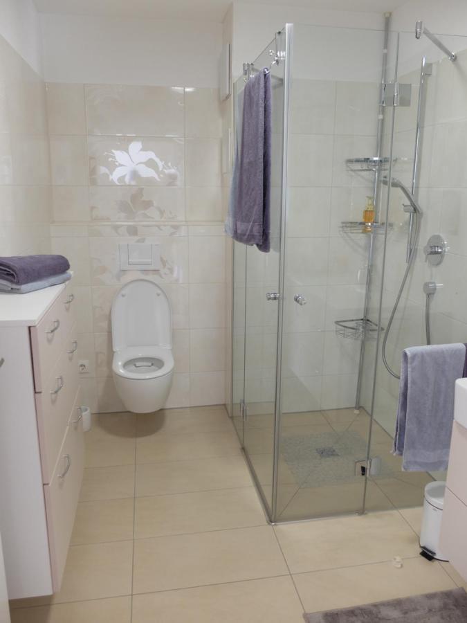 Ferienwohnung Lilly ฟรีดริชส์ฮาเฟน ภายนอก รูปภาพ